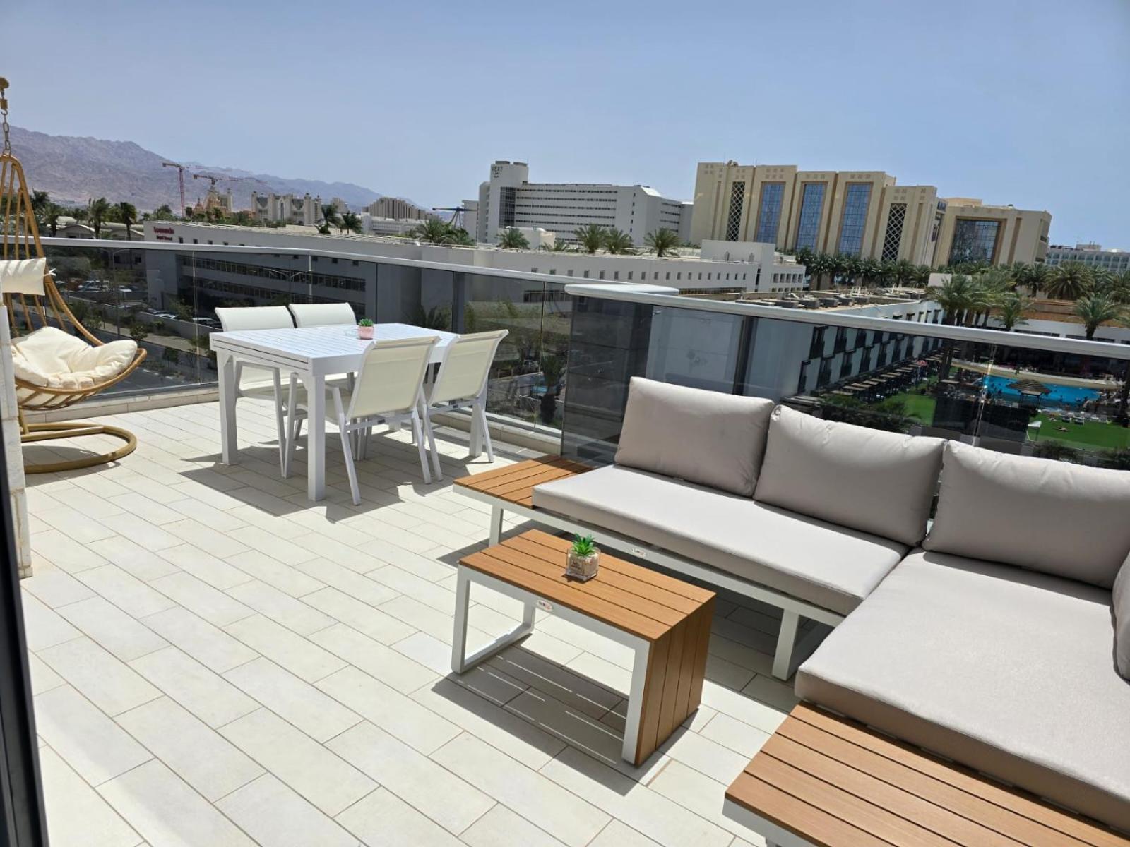 Luxury Queen Royal Park Eilat Buitenkant foto
